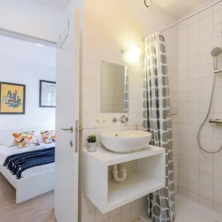 Huswell - '2katelijne' In Centre Of Apartment Antwerp
